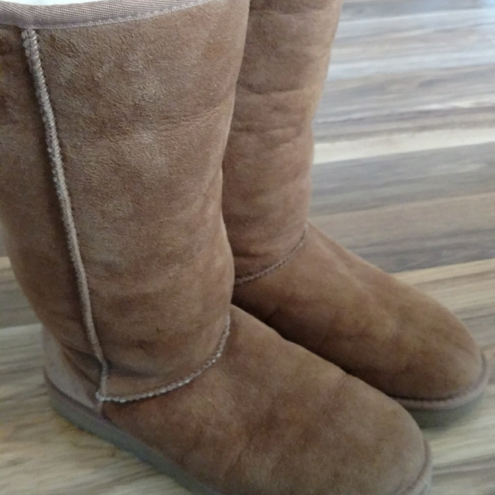 UGGs